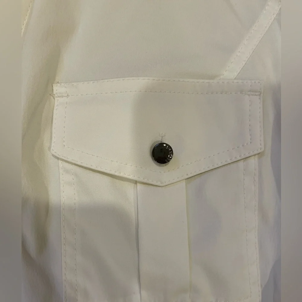 EXPRESS Cream classic blouse w/black button detail M - Picture 7 of 8